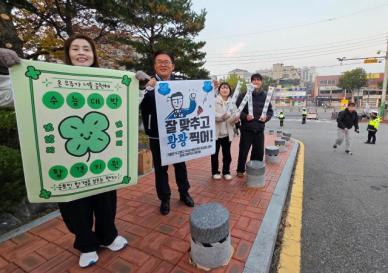 55万考生奔赴人生大考 花式硬核应援成亮点