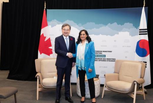 조현, G7 계기 캐나다·EU 외교장관 등과 회담…한-G7 파트너십 강화