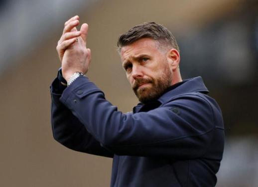 황희찬 소속팀 울버햄프턴, 새 사령탑에 롭 에드워즈 선임