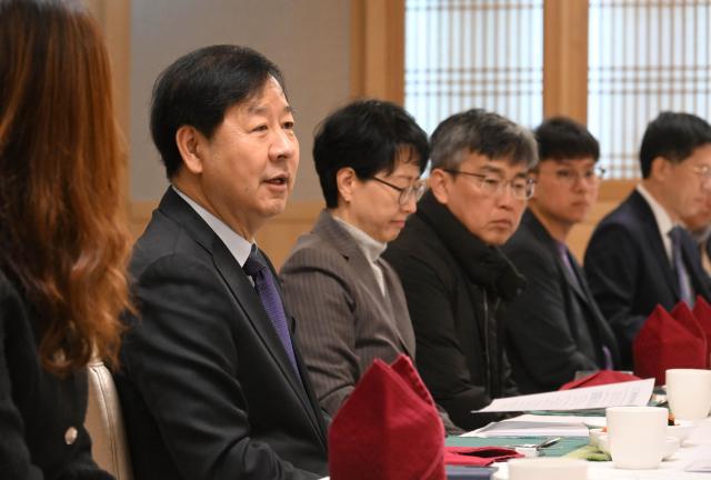 구윤철 부총리 겸 기획재정부 장관이 11월 14일 서울 종로구 정부서울청사에서 열린 제7기 중장기전략위원회 출범식에서 인사말을 하고 있다사진기재부
