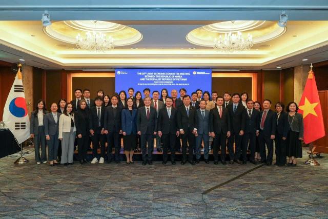 Kỳ họp Ủy ban liên Chính phủ hợp tác kinh tế và khoa học kỹ thuật Việt Nam - Hàn Quốc lần thứ 20 thành công tốt đẹp ẢnhBộ Tài chính