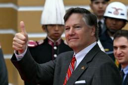 다카이치, 트럼프 팔짱 끼고 옆에서 폴짝…日 할 수 있는 최대 성과 냈다