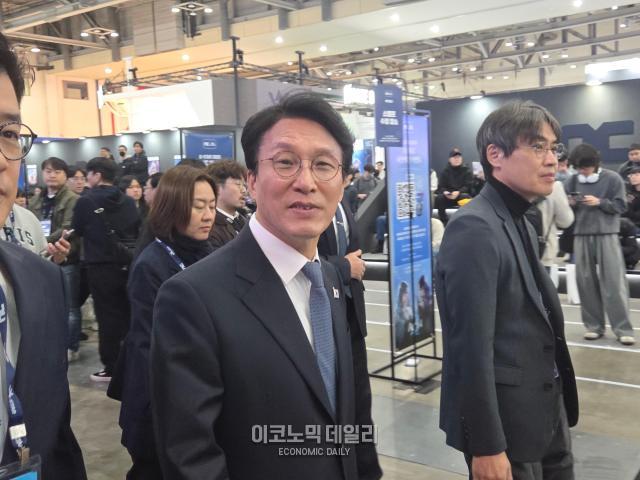 김민석 총리는 게임은 우리나라 여가 활동 중 가장 비율이 높은 분야이자 중요한 산업이라며 산업으로 제대로 정착하도록 규제를 풀고 정부가 할 일이 많다고 말했다사진선재관 기자