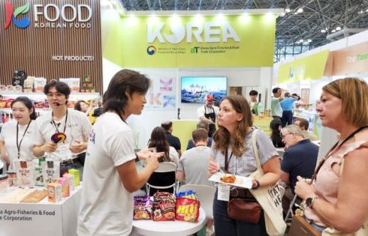 수출 판도 바꾼 K-소비재, 주력으로 뜬 K-푸드·뷰티·패션