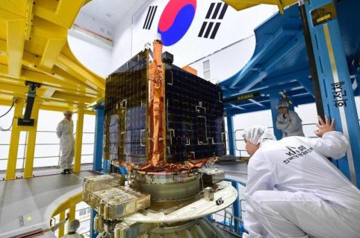 Hanwha Aerospace takes command of Koreas first privately led rocket launch