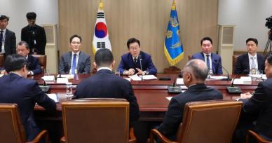 이재용 "AI 데이터 센터 비수도권 원칙"…정의선 "향후 5년간 125조 투자"