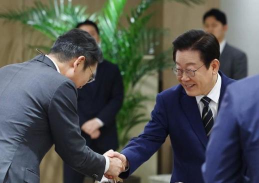 李대통령 국내투자 당부에…재계 대규모 투자·고용 호응