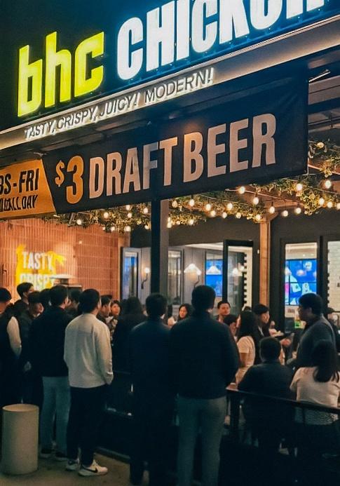 bhc 미국 직영 2호점 ‘채프먼 플라자점’ 전경 사진bhc