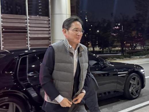 이재용 회장, 아부다비 출국···AI 등 첨단기술 협력 강화