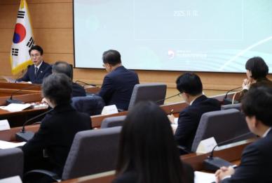 [소프트텔링ESG] 지금 세계는 기후 목표 후퇴기…기후 리더십 균열 시작인가