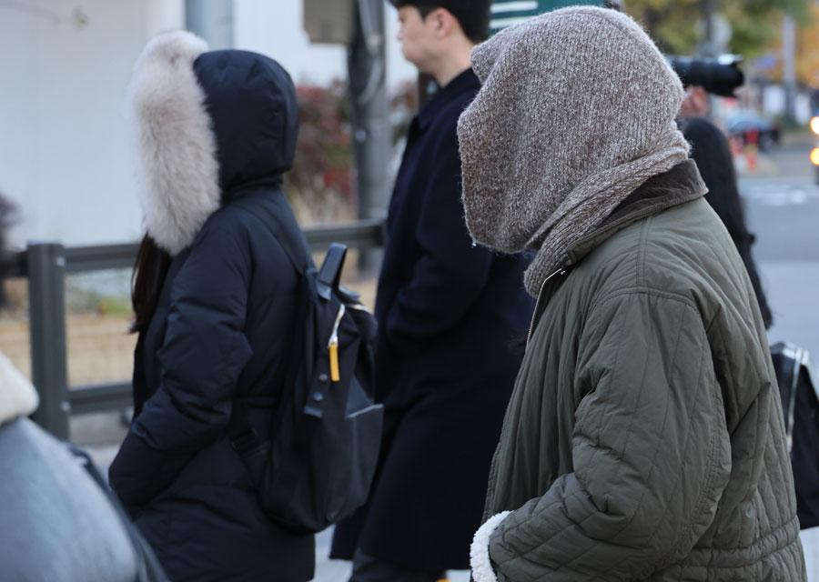 Seoul shivers in seasons first subzero temperatures