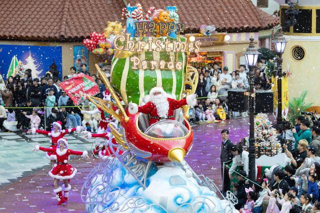 롯데월드 어드벤처 해피 크리스마스 퍼레이드 사진롯데월드