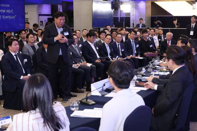 서정진 셀트리온 회장이 지난 9월 10일 서울 마포구 프론트원에서 열린 국민성장펀드 보고대회에서 발언하고 있다 사진연합뉴스