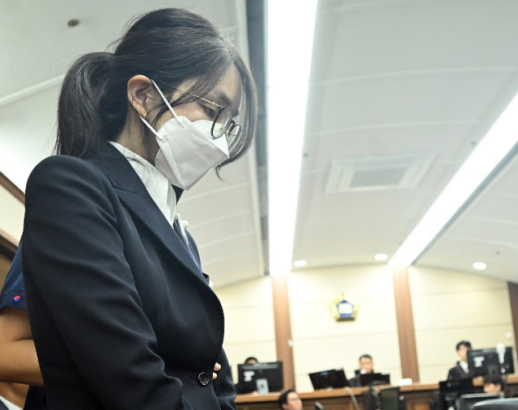 법원, 김건희 공판 일부 중계 허용…서증조사 중계는 불허