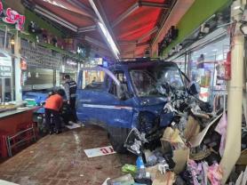Two more dead, bringing death toll to four in truck crash in Bucheon