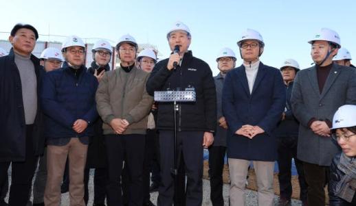 서울시–국토부 국장급 회의 가동…노량진 찾은 오세훈 이주비 문제 꼭 관철