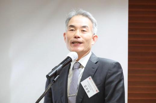 [2025 한일경제포럼] 이지평 교수 한일 경제연합체 구성해 룰 세터 되자