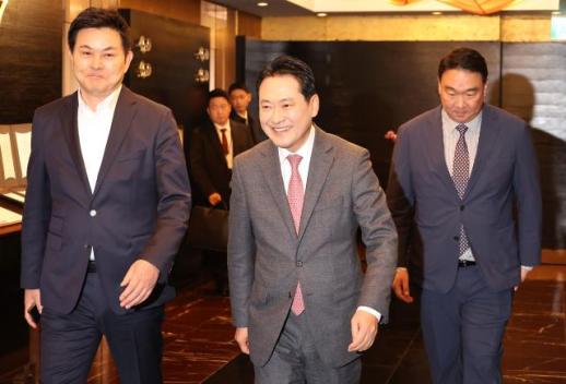 장동혁, 중진들과 오찬...여당 공세 거세질 것, 힘 모아야