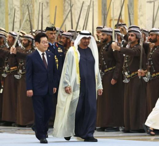 李·모하메드 대통령, 고위급 AI 대화 개설·바라카 원전 확장 모델 합의