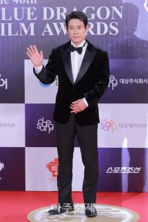 [포토] 청룡영화상 레드카펫 밟는 설경구