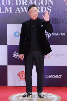 [포토] 청룡영화상 레드카펫 밟는 이성민