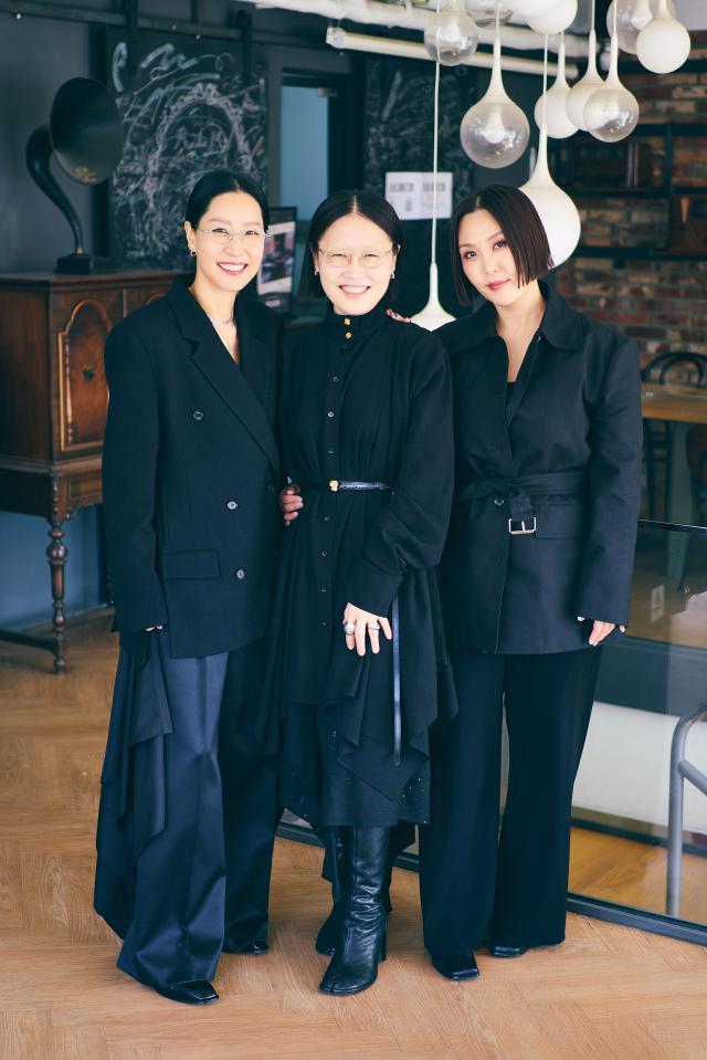 왼쪽부터 손테일 우승자 파리금손 오돌체비타 사진쿠팡플레이