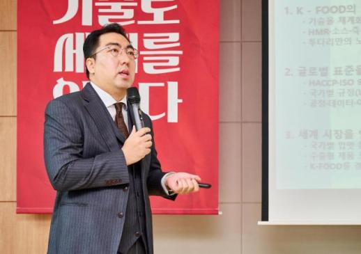 40살 투다리, 동네술집 이미지 벗고 북미 향한다