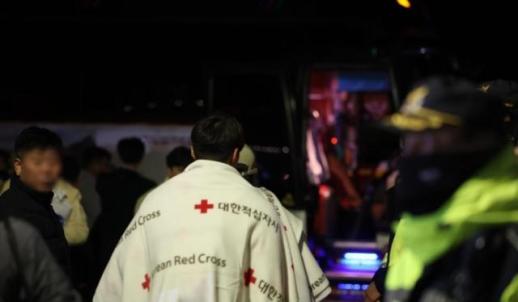 기다리라는 방송만 했다…신안 여객선 좌초, 승객들 말 들어보니