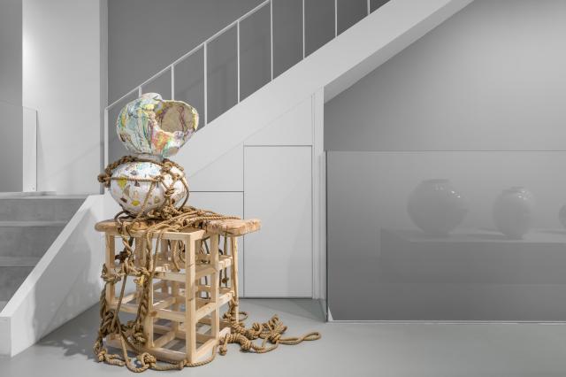 이헌정 김주리 김대운 단체전 《Irreverent Forms》 설치전경 글래드스톤 서울 2025

© Hun-Chung Lee Juree Kim Dan Kim

Courtesy of the artists and Gladstone

사진 전병철