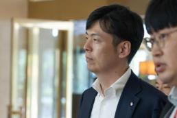 신세계·현대 끝났고 롯데만 남았다…신동빈 회장, 인사 결단 주목