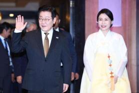 Lee departs for Johannesburg to attend G20 summit