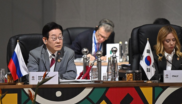 Lee attends G20 summit in Johannesburg, shares Seouls agenda