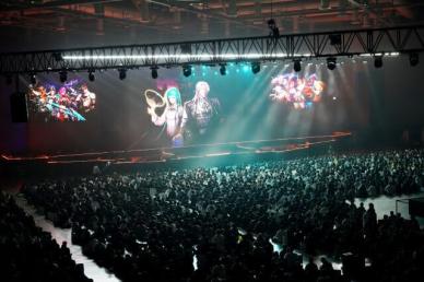 넥슨 던파 20주년 생일잔치, 윤명진 깜짝 등장에 현장 환호