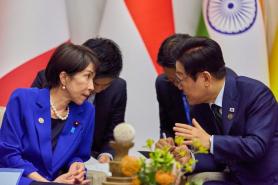 Lee meets Japanese and Chinese leaders at G20 in South Africa