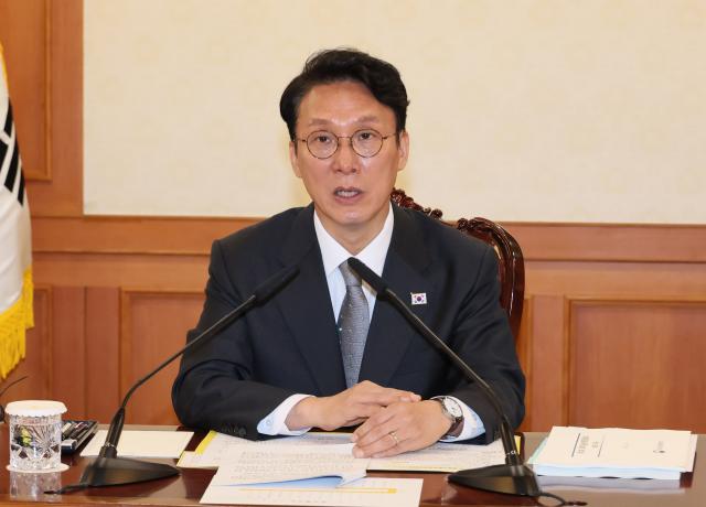 김민석 국무총리가 24일 서울 종로구 정부서울청사에서 열린 과학기술관계장관회의에서 발언하고 있다 사진연합뉴스