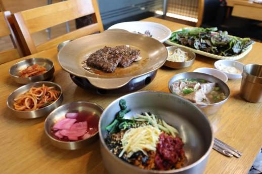 PHOTOS: Following the tracks, following the taste (Gwangju) – 1 –