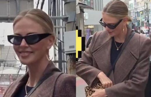 샤를리즈 테론이 왜 홍대에? 딸과 손 잡고 한국 여행