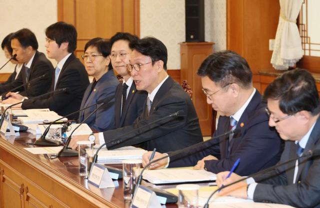 Govt unveils plans to attract global talent, top scientists by 2030