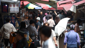 Korean consumer confidence most upbeat in eight years