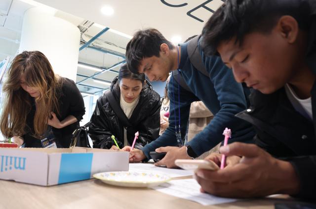 Foreign students spike in Korea, but concentrated in capital and humanities