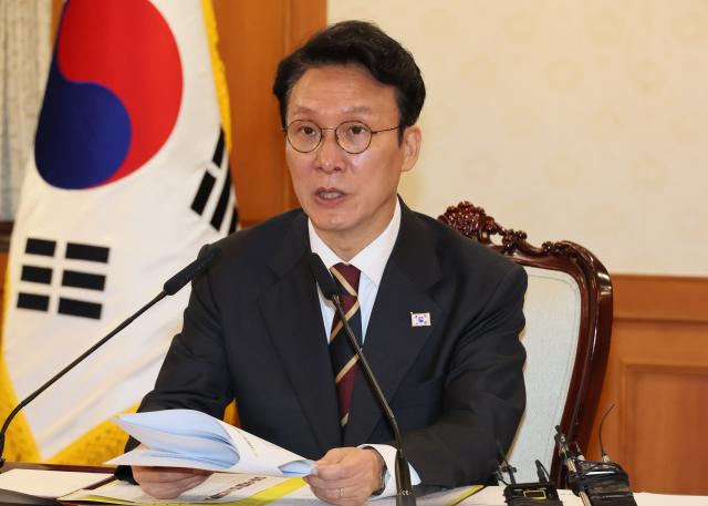 김민석 국무총리가 25일 서울 종로구 정부서울청사에서 열린 미세먼지특별대책위원회에서 발언하고 있다 사진연합뉴스