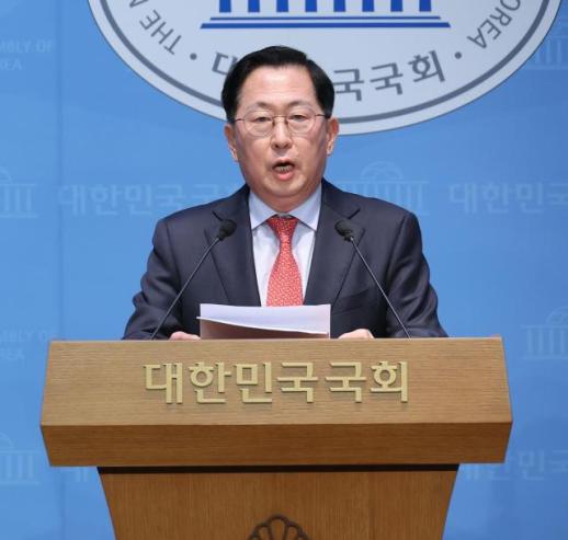 유용원 정당한 명령 기준 모호해…국가공무원법 개정안 우려