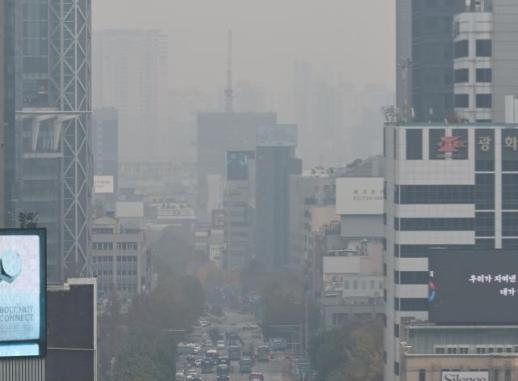 Thành phố Seoul ban hành cảnh báo về bụi siêu mịn…Khuyến cáo người cao tuổi và trẻ em hạn chế ra ngoài