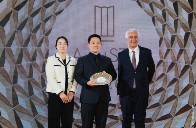 파라다이스그룹은 24일현지시간 프랑스 파리 외교부 관저에서 열린 라 리스트 2026 파리 시상식에서 이노베이션 어워드 특별상을 수상했다고 25일 밝혔다 사진파라다이스그룹