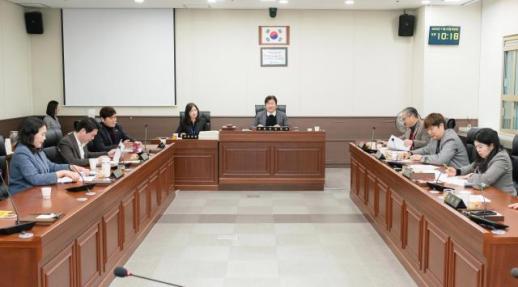 용인시의회 자치행정위원회, 행정사무감사 강평 실시