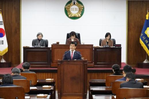 동해시의회, 2026년도 예산안 등 9건 안건 의결…주요 조례안 논의 활발