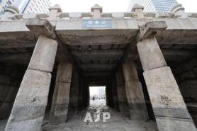 TRAVEL: A walk over royal revenge — The dark secret of Seouls Cheonggyecheon