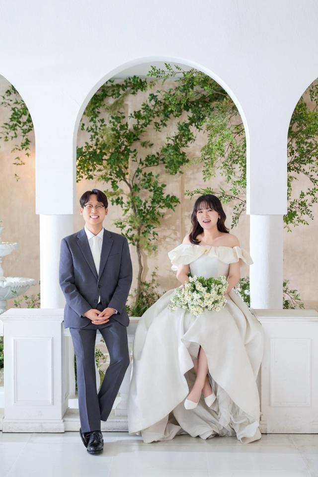 송경택씨왼쪽와 변가희 한화 이글스 프로 사진변가희 프로 결혼 사진