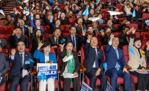 박홍근, 與 첫 서울시장 출사표…박주민·전현희·서영교 등도 출마 채비