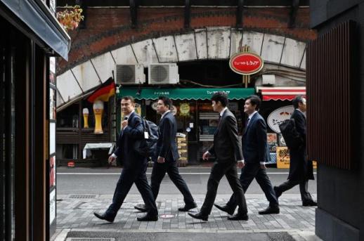 돈은 쌓였는데 투자 안 한다...日기업, 30년간 이익 5.2배 늘어도 설비투자 제자리